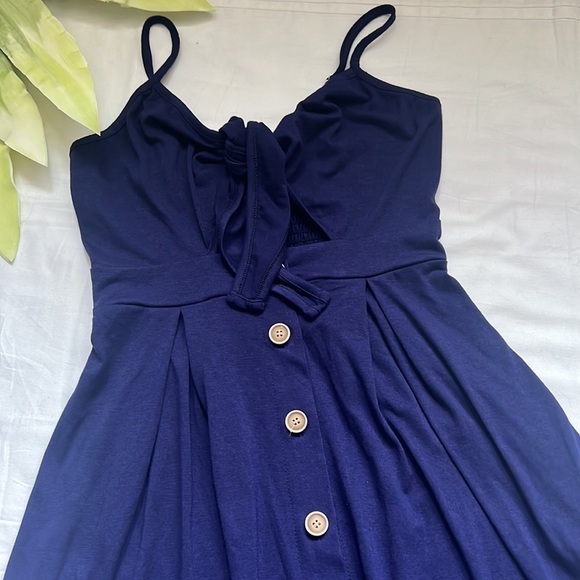 V-neck Midi Spaghetti Straps Backless Summer Sundress with Pockets - Picture 9 of 11